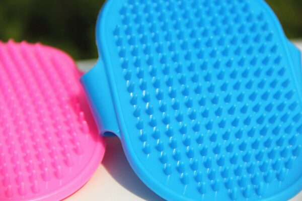 Soft Pet Bath Glove - Image 5