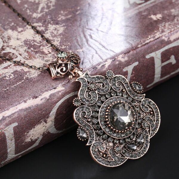 Women's Gladys Crystal Necklace - Image 6