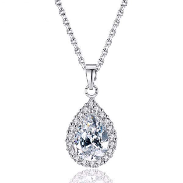 Women's Elegant Pendant Necklace