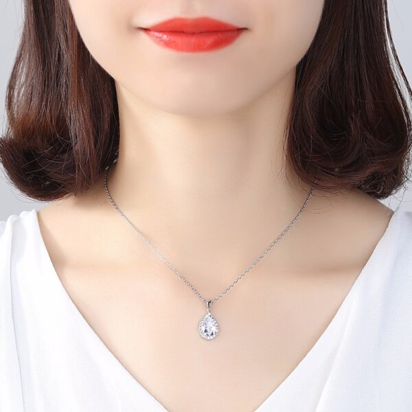 Women's Elegant Pendant Necklace - Image 5