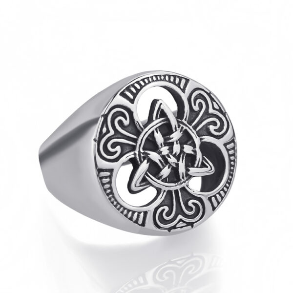 Celtic Style Men's Ring - Image 5
