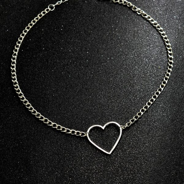Women's Heart Shaped Pendant Necklace - Image 4