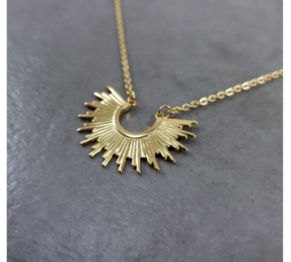 Women's Tribal Style Necklace - Image 6