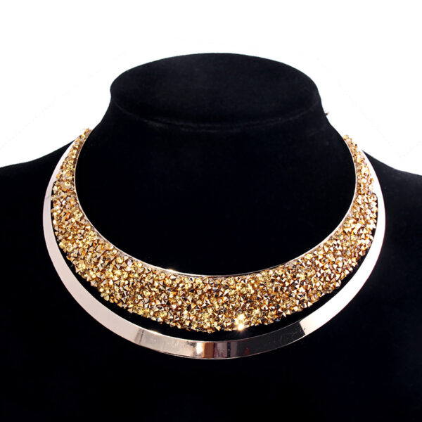 Elegant Choker Necklace for Women - Image 4