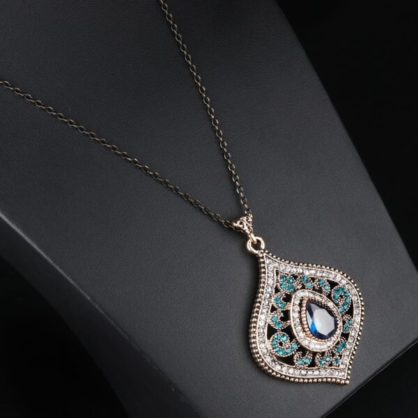 Women's Water Drop Crystal Necklace - Image 4