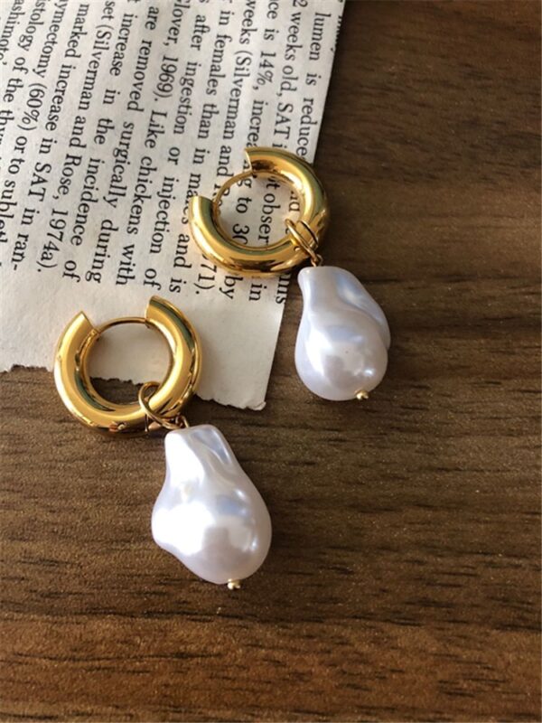Vintage Circle Earrings - Image 4