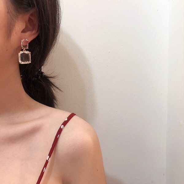 Women's Elegant Transparent Earrings - Image 7