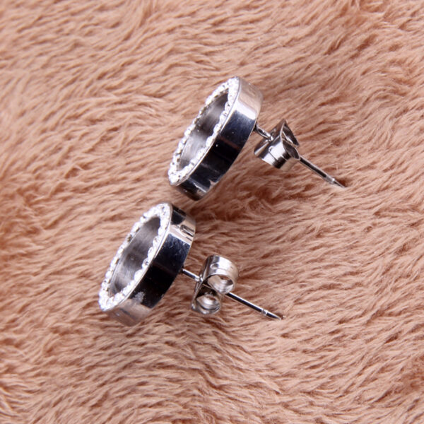 Round Crystal Stud Earrings - Image 4