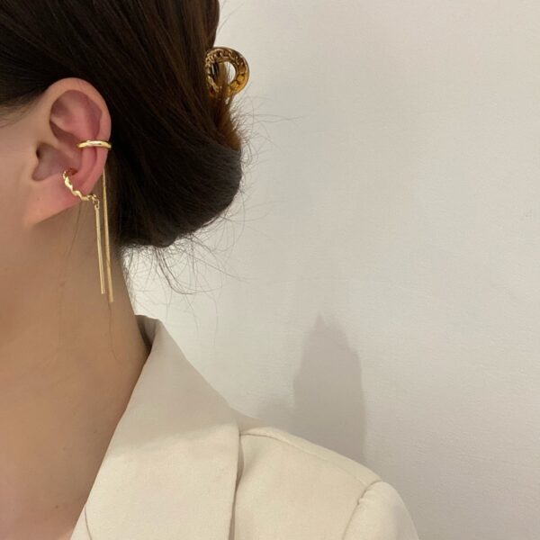 Simple Punk Chain Ear Cuff - Image 7