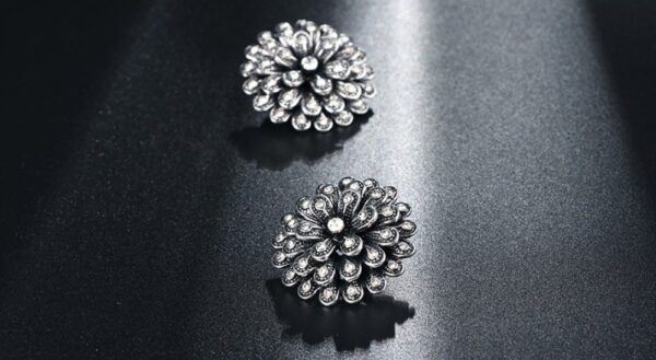 Women's Frozen Flower Earrings - Image 4