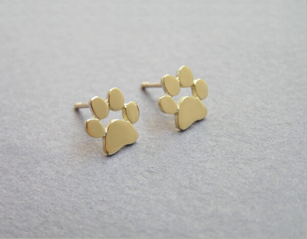 Animal's Paw Print Stud Earrings - Image 9