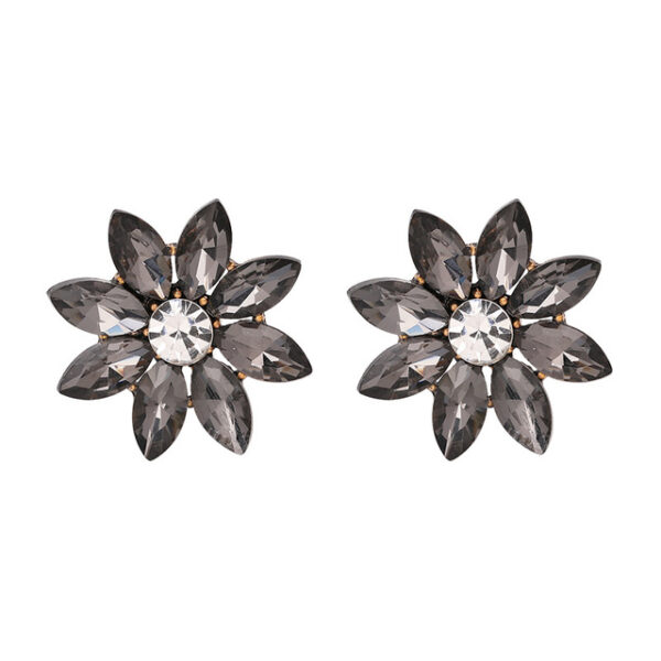 Crystal Flowers Rhinestone Stud Earrings - Image 8