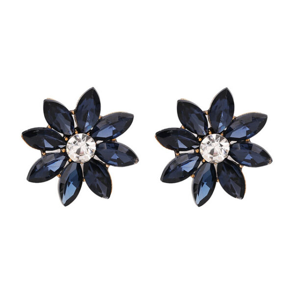 Crystal Flowers Rhinestone Stud Earrings - Image 5