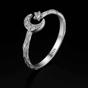 Women's Elegant Thin Silver Ring with Zirconia